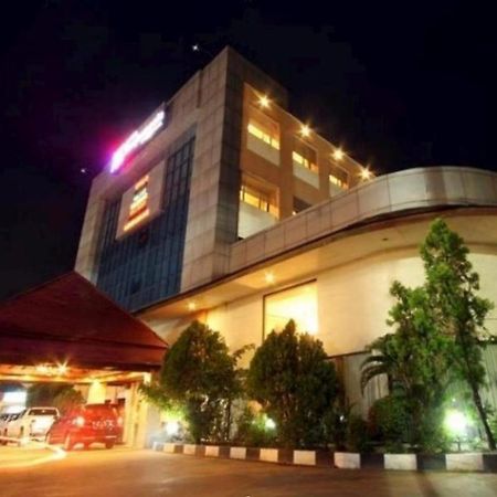 Hotel Banjarmasin International Exterior foto